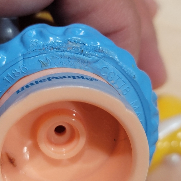 Fisher Price Little People Cinderella Ball dress and Wedding dress - Picture 6 of 8